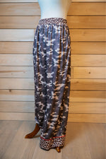 Load image into Gallery viewer, Camo Leopard Trim Lounge Set
